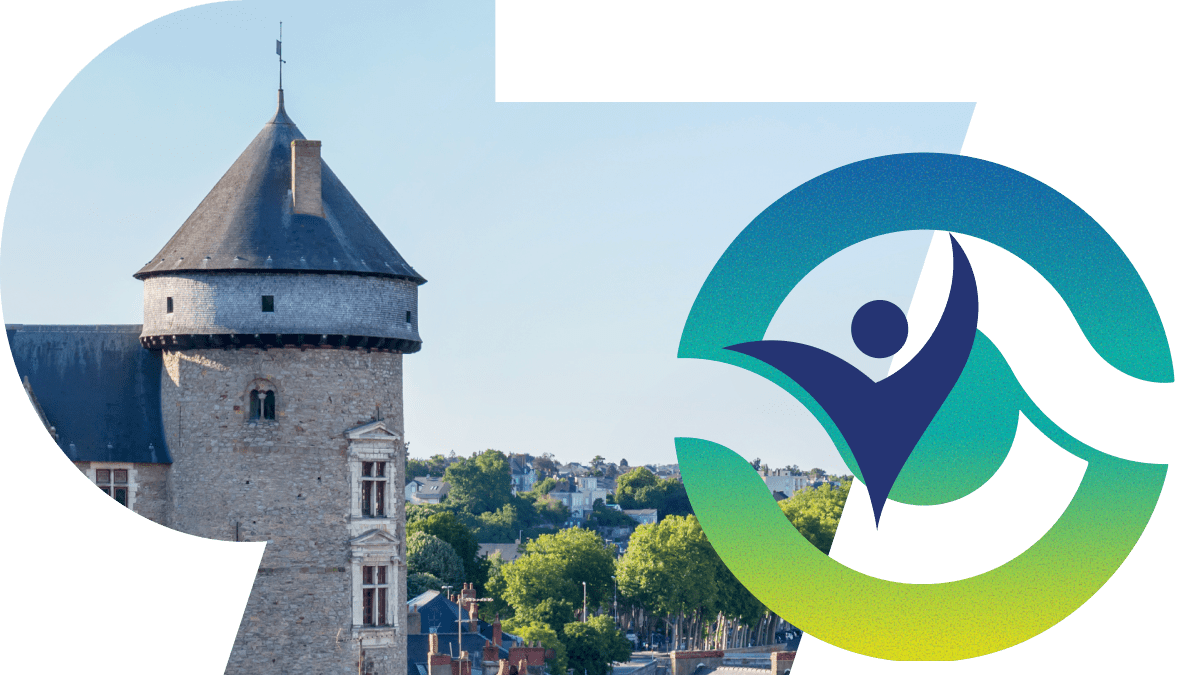 Vieux ch&acirc;teau de Laval avec le logo du CPTS &agrave; c&ocirc;t&eacute;